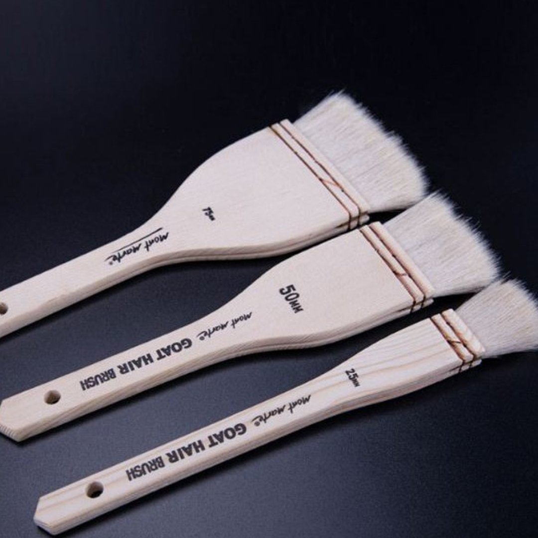 Mont Marte Pine Wood Brush