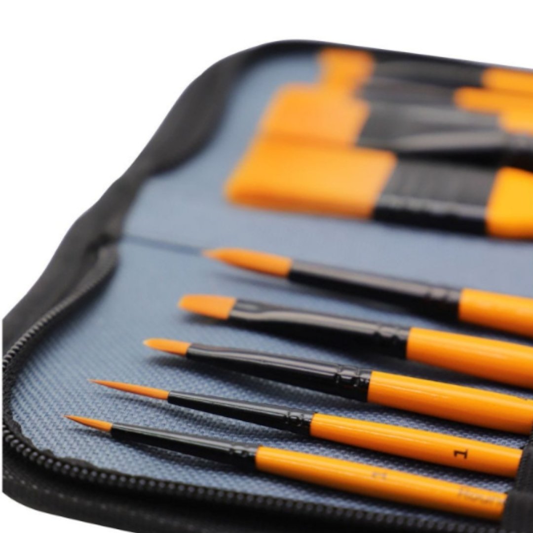Mont Marte Brush Set In Wallet-Pack Of 11