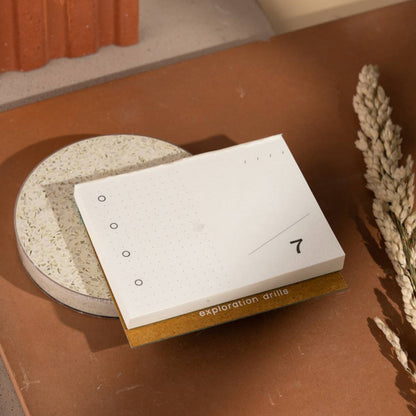 Paperdom Challenge Tracker